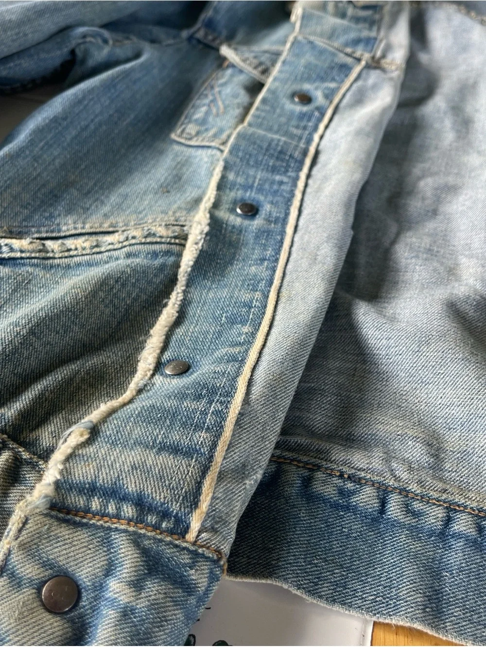 Vintage Wrangler Selvedge Denim Jacket M Distressed Trucker 70s Western USA Made